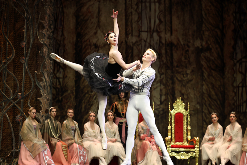 重溫百年不朽經典名??！俄羅斯皇家芭蕾舞團《天鵝湖》在更俗劇院上演